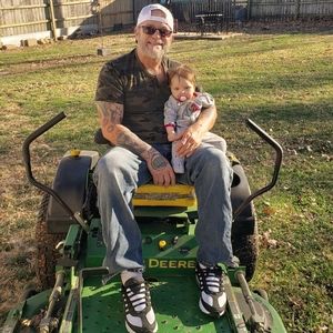 Meet your Posher, Leslie